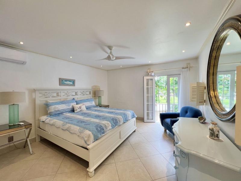 Glitter Bay 209 , St James  