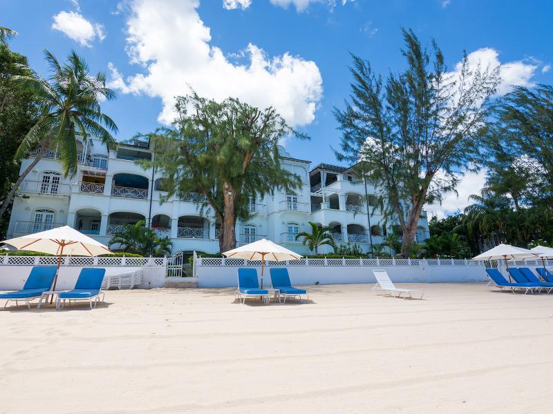 Hallidays at Old Trees , Beachfront villas Barbados , Old Trees , Paynes Bay , St James , West Coast Barbados  