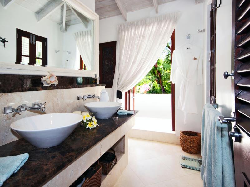 Harmony House - Beachfront , Beachfront villas Barbados , Gibbes , St Peter , West Coast Barbados  