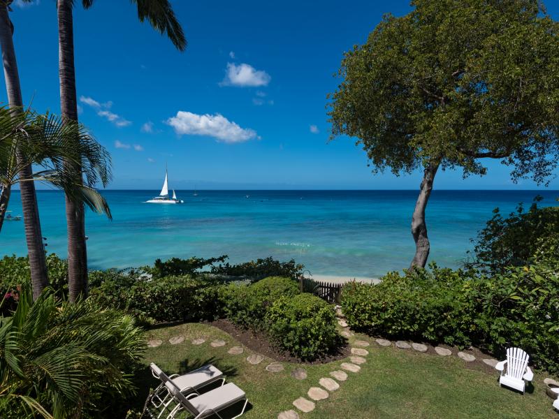 Mahogany Bay - Fathoms End  , Beachfront villas Barbados , Paynes Bay , West Coast Barbados  