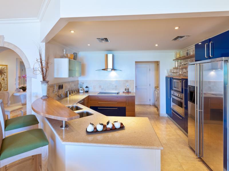 Schooner Bay 201 - Flamboyant - Beachfront , Beachfront villas Barbados , Schooner Bay , Speightstown , St Peter , West Coast Barbados  