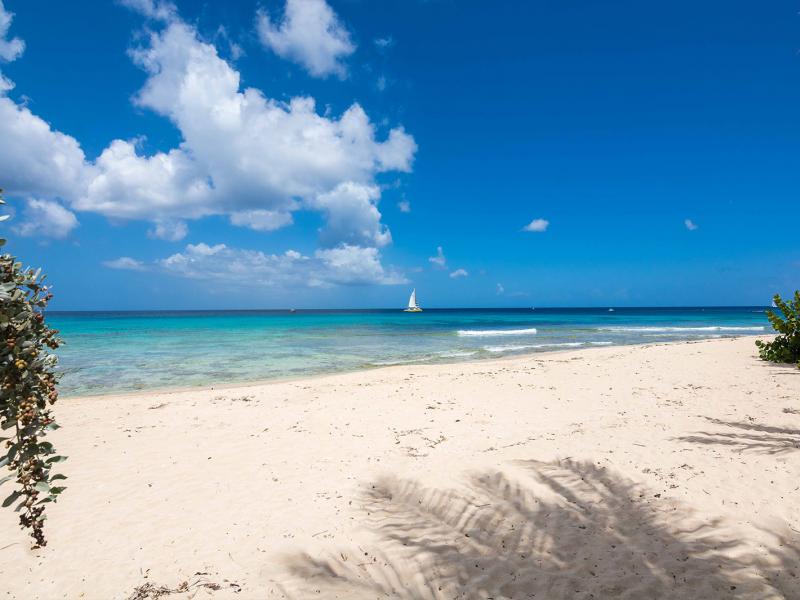 Radwood 1- Beachfront , Beachfront villas Barbados , Fitts Village , St James , West Coast Barbados  