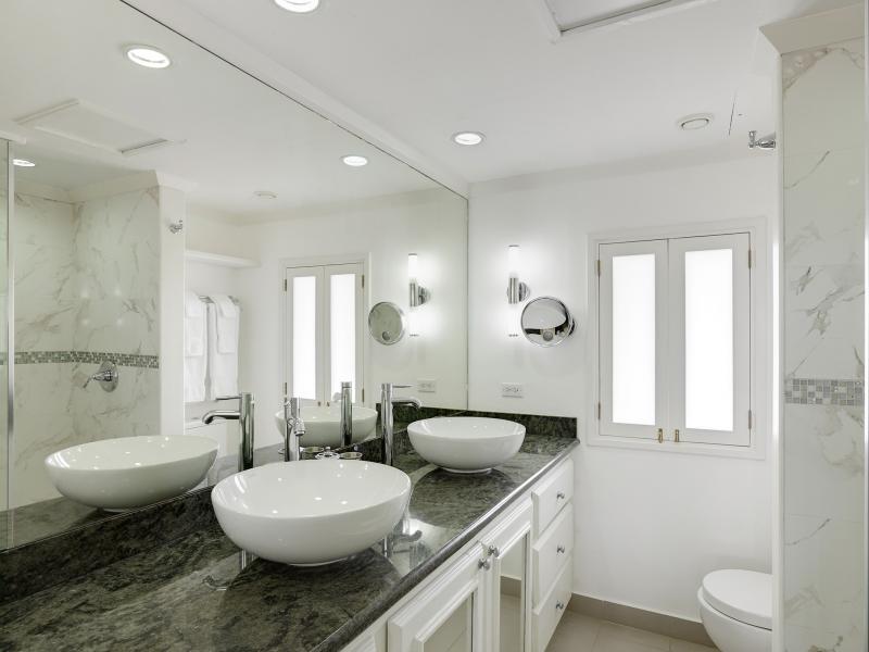 Glitter Bay 303  - Emerald Suite , Beachfront villas Barbados , Glitter Bay , Porters , St James , West Coast Barbados  