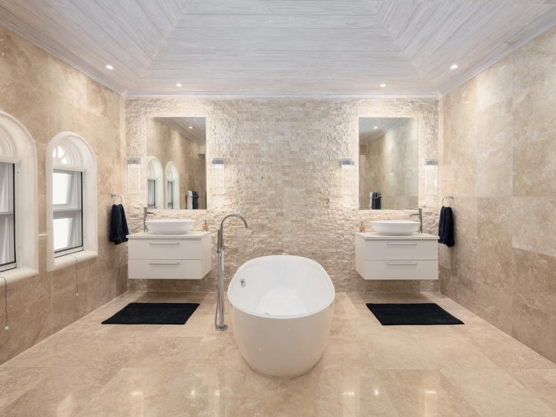 Old Trees 302 - La Mirage Penthouse  , Beachfront villas Barbados , Old Trees , Paynes Bay , St James , West Coast Barbados  