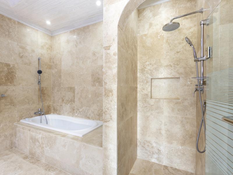 Old Trees 302 - La Mirage Penthouse  , Beachfront villas Barbados , Old Trees , Paynes Bay , St James , West Coast Barbados  