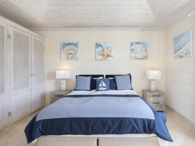 Old Trees 302 - La Mirage Penthouse  , Beachfront villas Barbados , Old Trees , Paynes Bay , St James , West Coast Barbados  