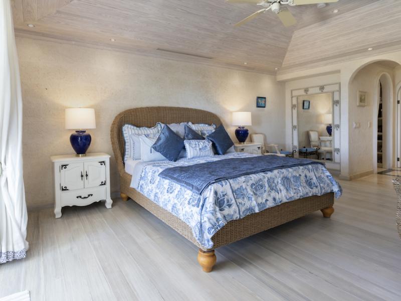 Old Trees 2 - Azzurro , Beachfront villas Barbados , Old Trees , Paynes Bay , St James , West Coast Barbados  