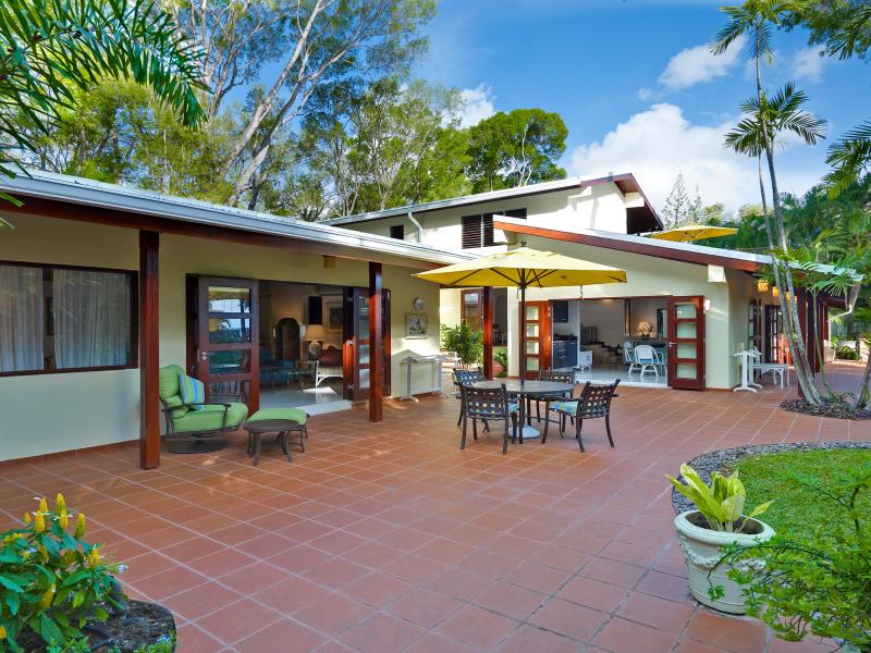 Church Point 2 - Beachfront , Beachfront villas Barbados , Holetown , St James , West Coast Barbados  