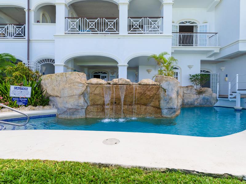 Old Trees Sea Breeze 204  , Beachfront villas Barbados , Old Trees , Paynes Bay , St James , West Coast Barbados  