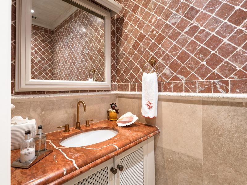 Old Trees Sea Breeze 204  , Beachfront villas Barbados , Old Trees , Paynes Bay , St James , West Coast Barbados  