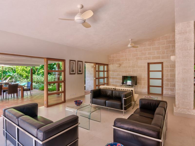 Thespina - Beachfront , St James  