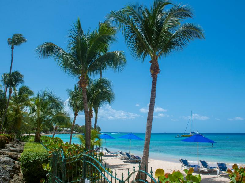 Schooner Bay 205 - Frangipani - Beachfront , Beachfront villas Barbados , Schooner Bay , Speightstown , St Peter , West Coast Barbados  