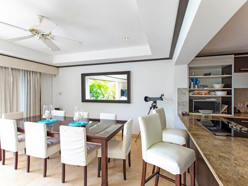 Coral Cove 1 - Beachfront  , Beachfront villas Barbados , Coral Cove , Paynes Bay , St James , West Coast Barbados  