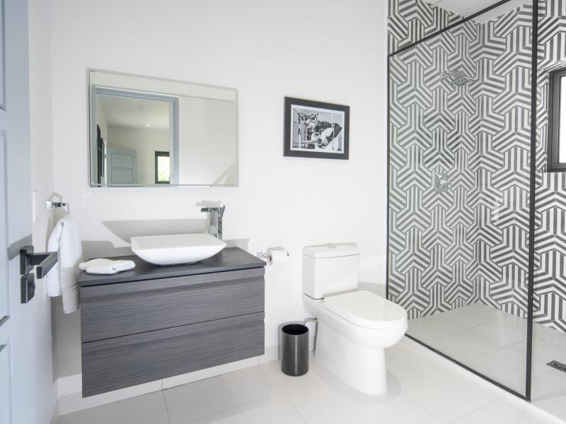 Villa Onyx , Beachfront villas Barbados , St Peter , West Coast Barbados  