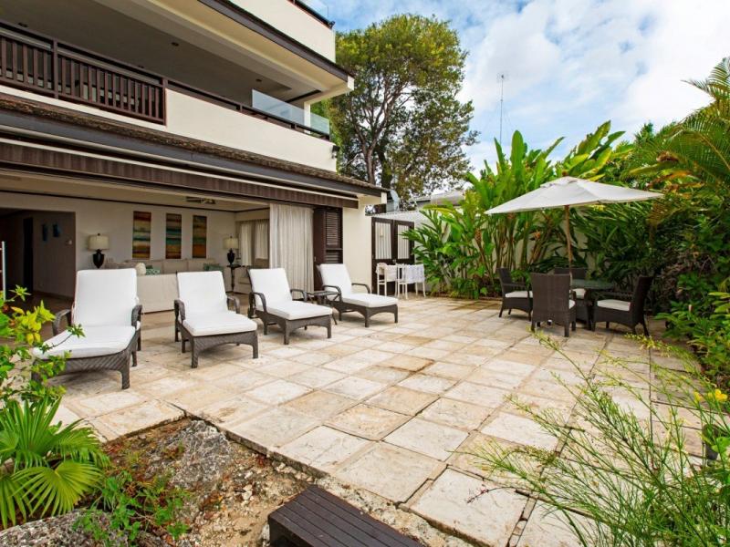 Coral Cove 1 - Beachfront  , Beachfront villas Barbados , Coral Cove , Paynes Bay , St James , West Coast Barbados  