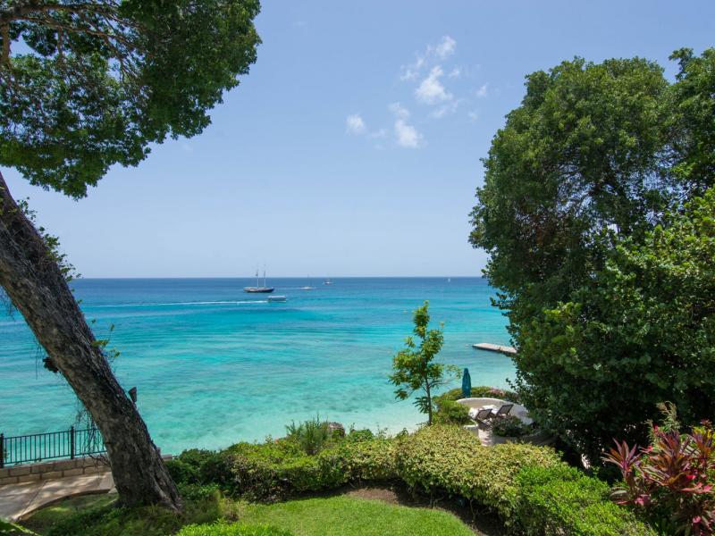 Sandy Cove 204 - Beachfront , Beachfront villas Barbados , Paynes Bay , Prospect , Sandy Cove , St James  