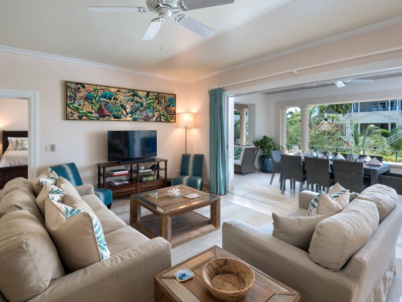 Schooner Bay 203 - Lusca - Beachfront , Beachfront villas Barbados , Schooner Bay , Speightstown , St Peter , West Coast Barbados  