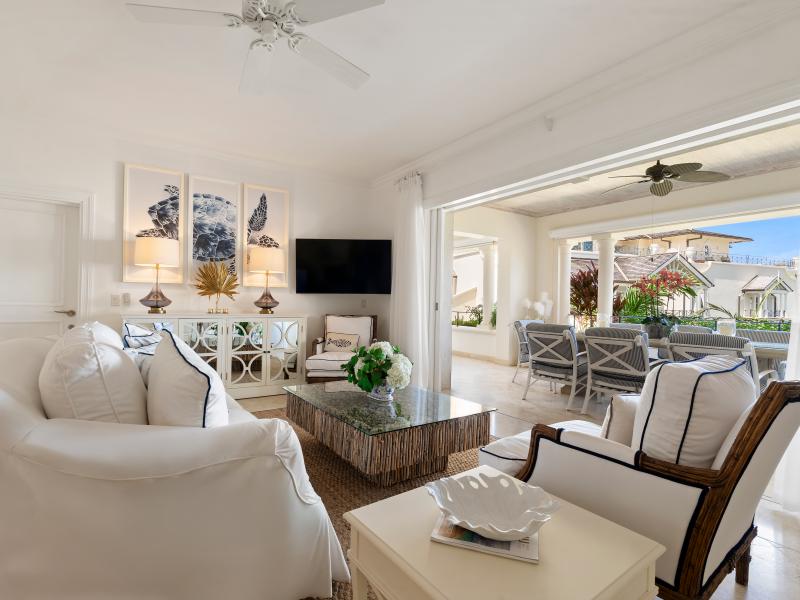 Schooner Bay 305-Penthouse , Beachfront villas Barbados , Schooner Bay , Speightstown , St Peter , West Coast Barbados  