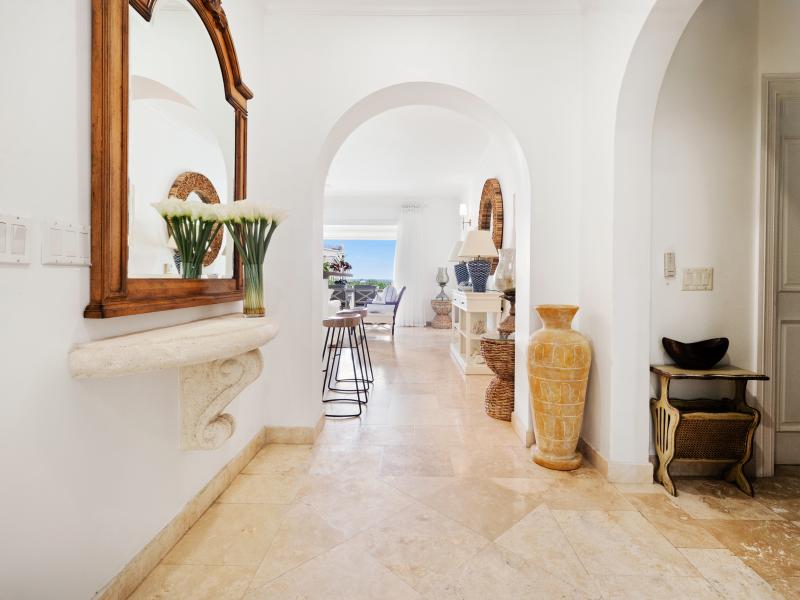 Schooner Bay 305-Penthouse , Beachfront villas Barbados , Schooner Bay , Speightstown , St Peter , West Coast Barbados  