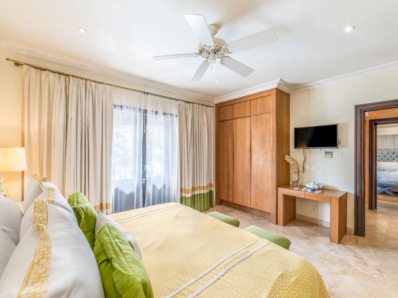 Sandy Cove 302 - The Pearl Beachfront , Beachfront villas Barbados , Prospect , Sandy Cove , St James , West Coast Barbados  