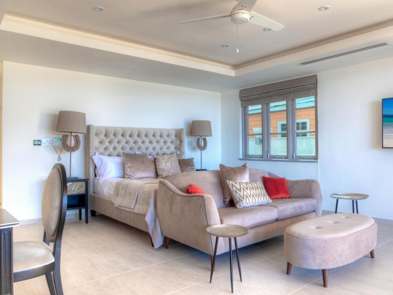 The One at The St James - Beachfront Apartment , Beachfront villas Barbados , Paynes Bay , St James  