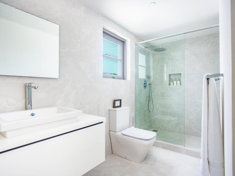 The One at The St James - Beachfront Apartment , Beachfront villas Barbados , Paynes Bay , St James  