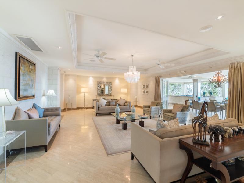 Smugglers Cove 6 , Beachfront villas Barbados , Paynes Bay , St James , West Coast Barbados  