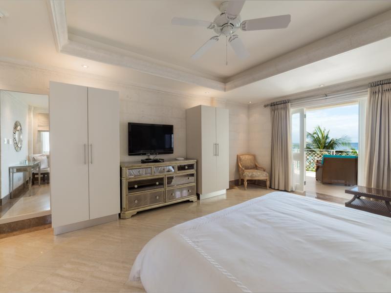 Smugglers Cove 6 , Beachfront villas Barbados , Paynes Bay , St James , West Coast Barbados  