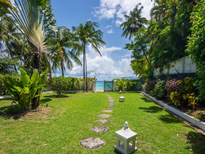 Weston House , Beachfront villas Barbados , St James , West Coast Barbados  