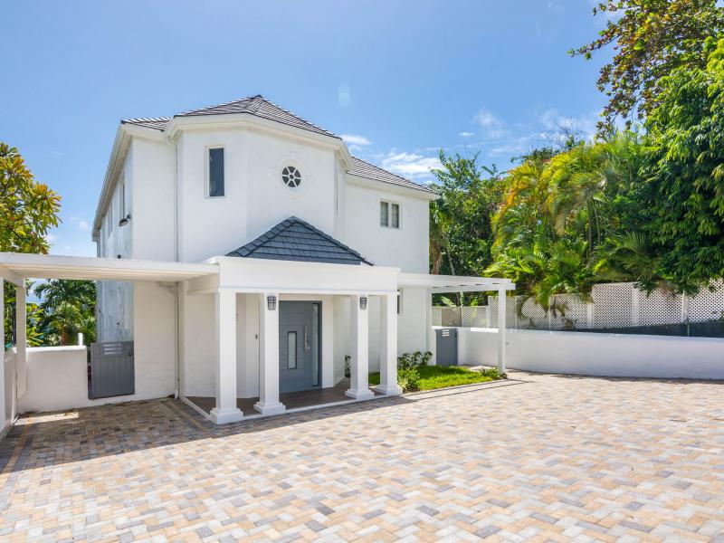 Weston House , Beachfront villas Barbados , St James , West Coast Barbados  