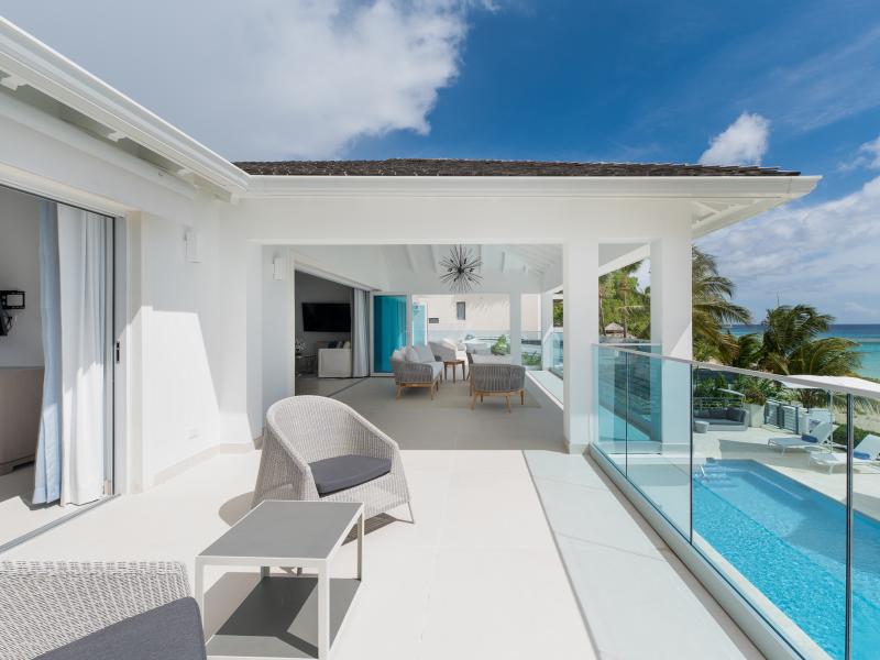 Blue Oyster - Beachfront , Beachfront villas Barbados , Lower Carlton , St Peter , West Coast Barbados  