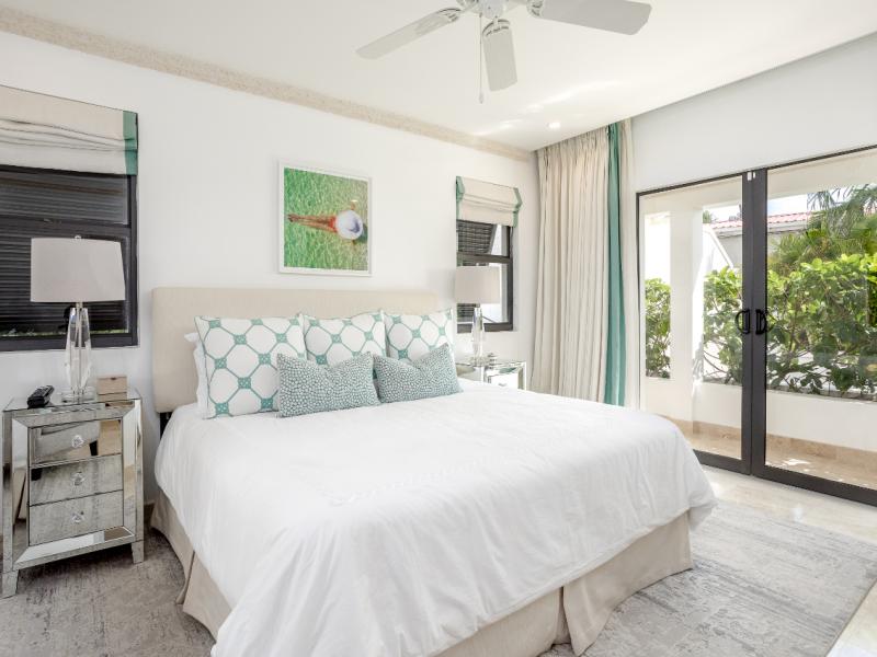 Dolphin Beach House - beachfront  , Beachfront villas Barbados , Fitts Village , St James , West Coast Barbados  