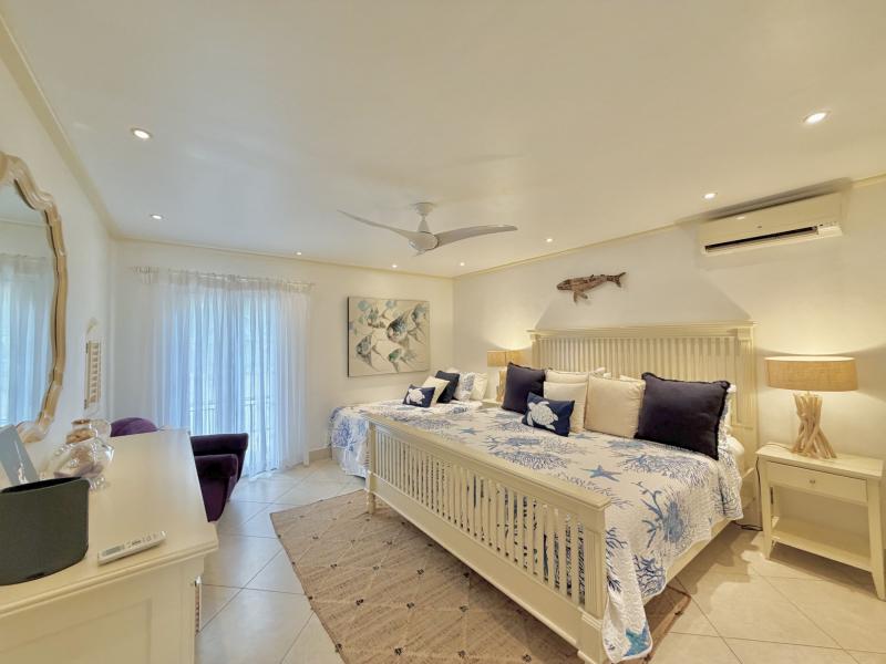 Glitter Bay 209 - Sea La Vie , Beachfront villas Barbados , St James  