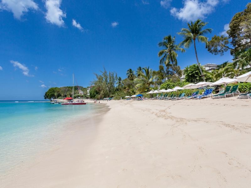 Coral Cove 5 - Shutters , Beachfront villas Barbados , Coral Cove , Paynes Bay , St James , West Coast Barbados  